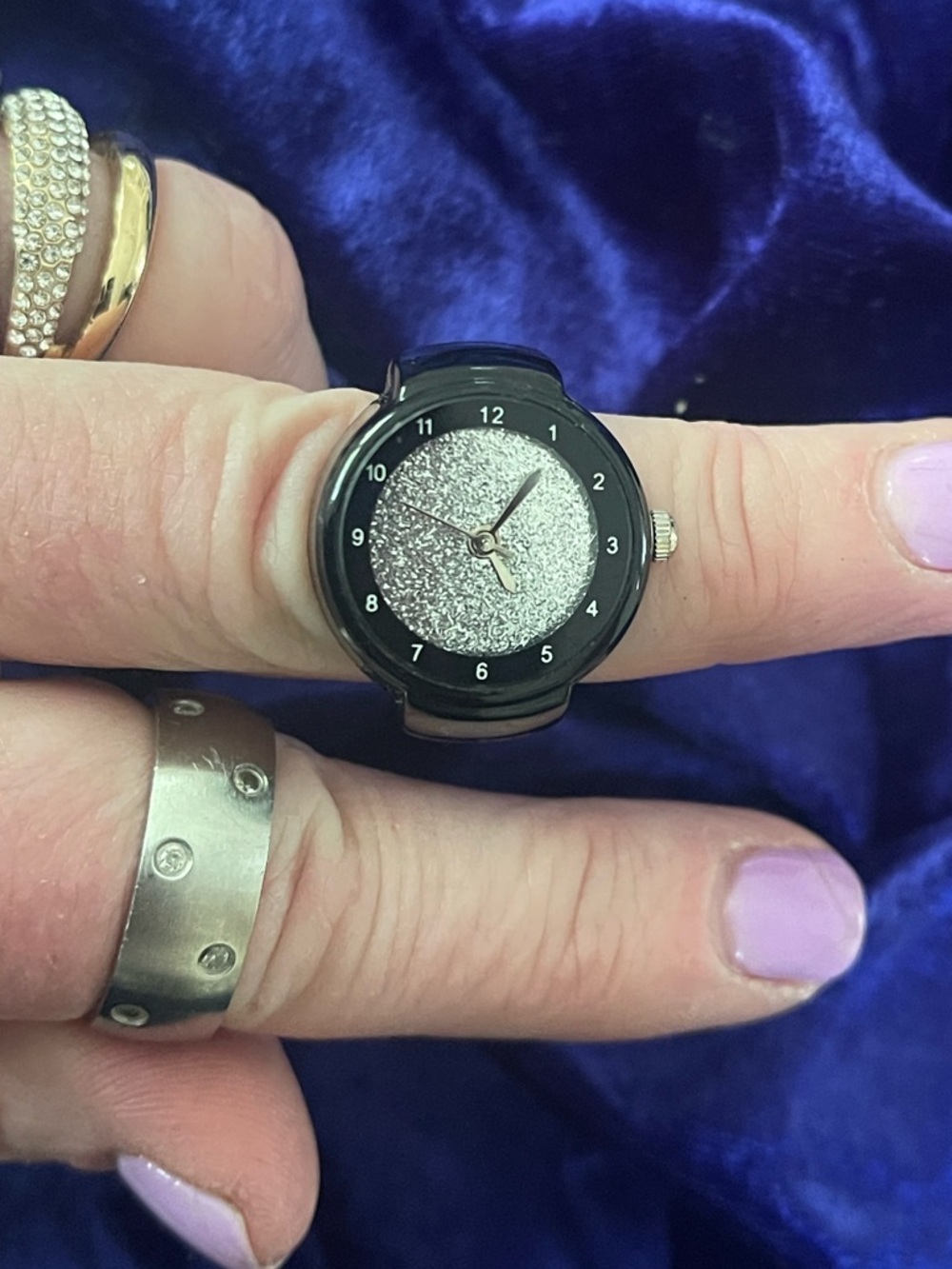 Black Glitter Face Ring Watch - Sparkle Dial